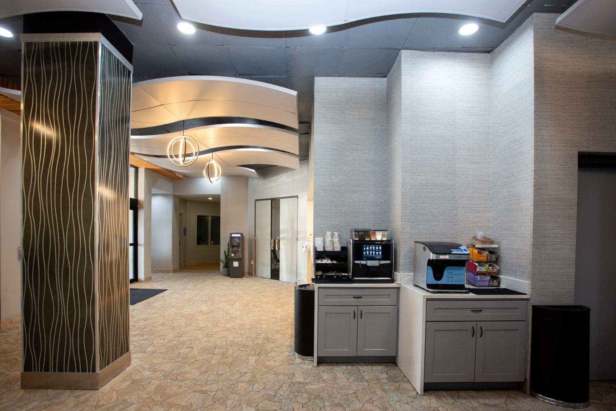 The Barclay Towers Hotel And Resort Virginia Beach Bagian luar foto