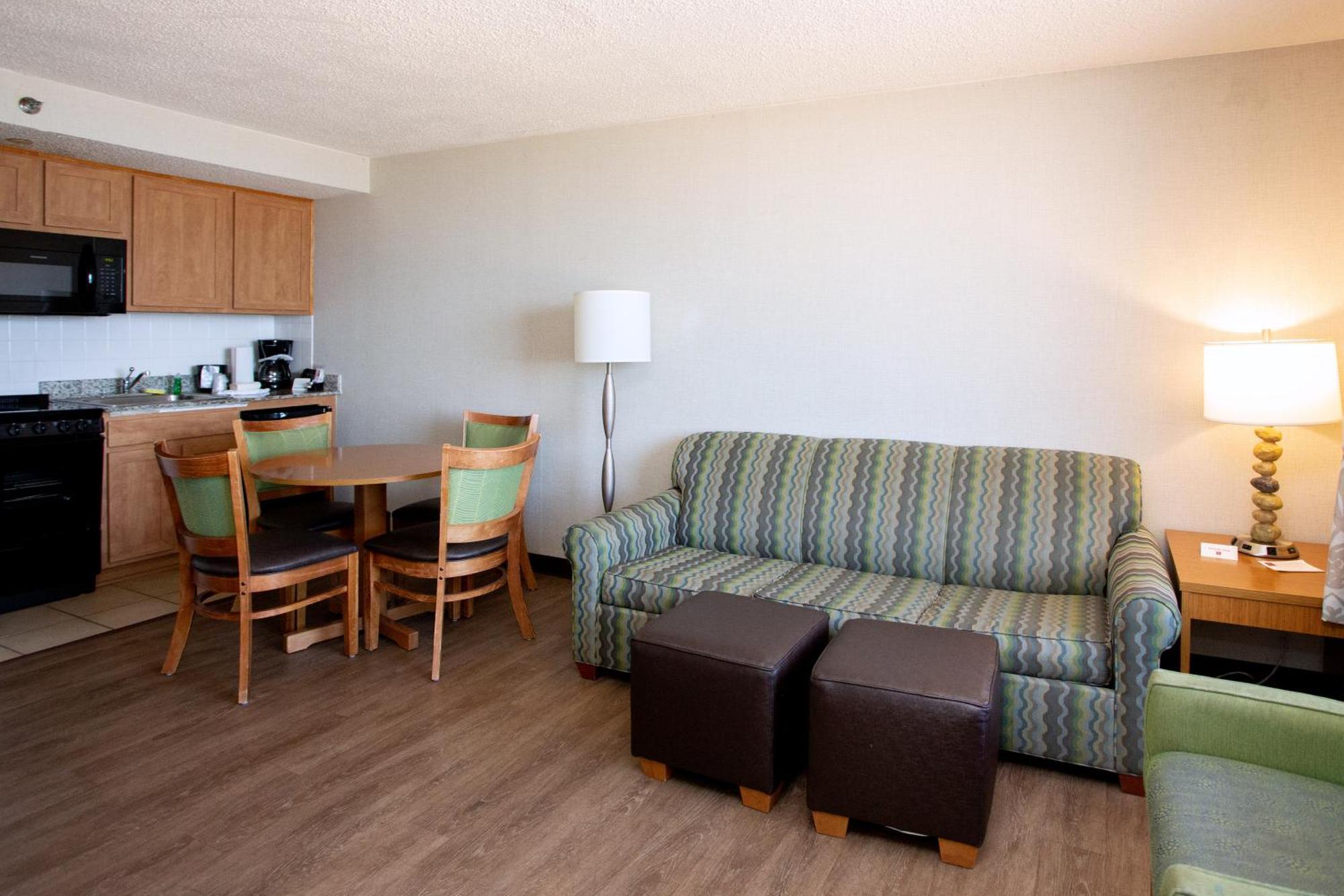 The Barclay Towers Hotel And Resort Virginia Beach Bagian luar foto