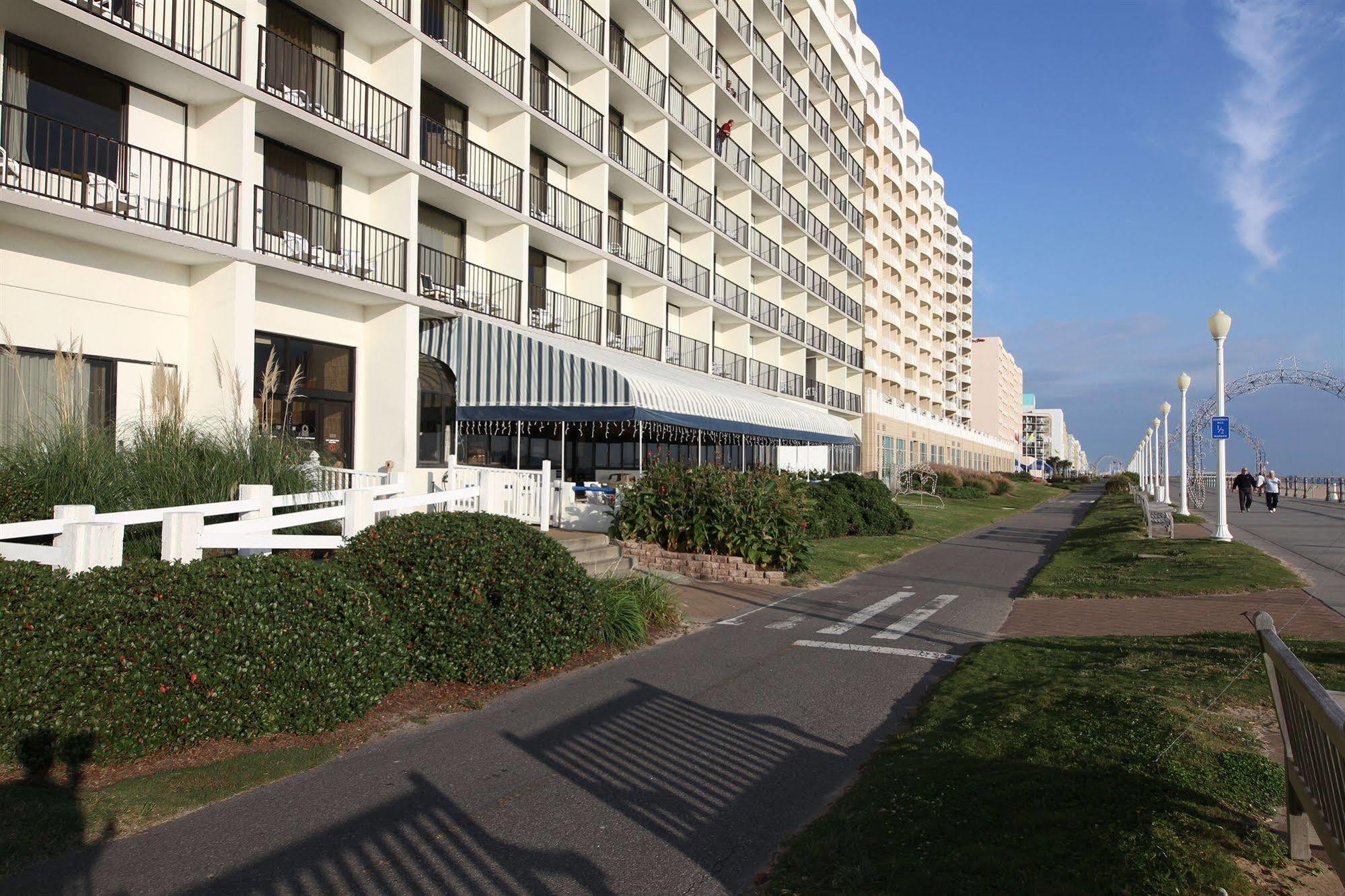 The Barclay Towers Hotel And Resort Virginia Beach Bagian luar foto